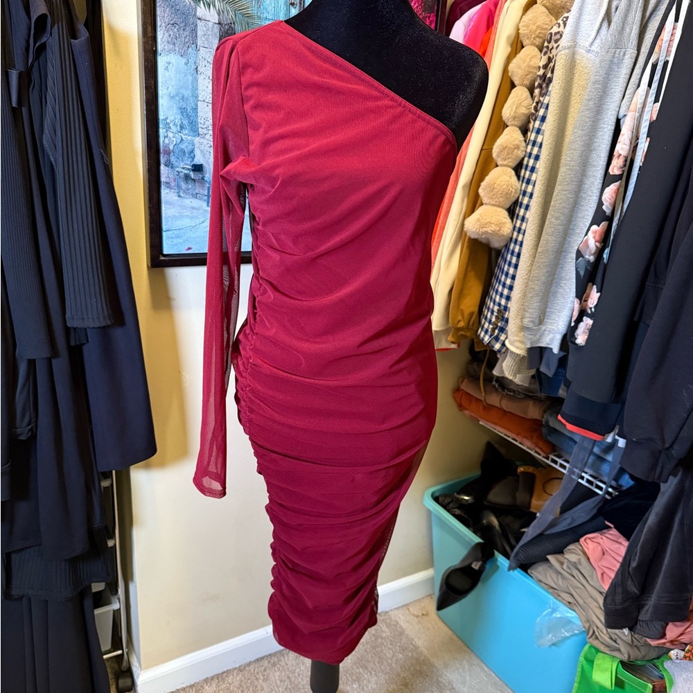 Boohoo One-Shoulder Red Dress